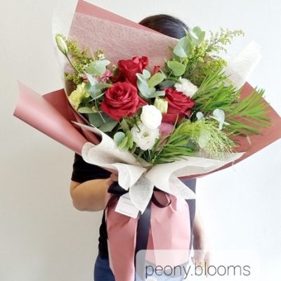 Red Rose Garden Bouquet
