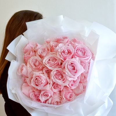33 Pink Roses Bouquet