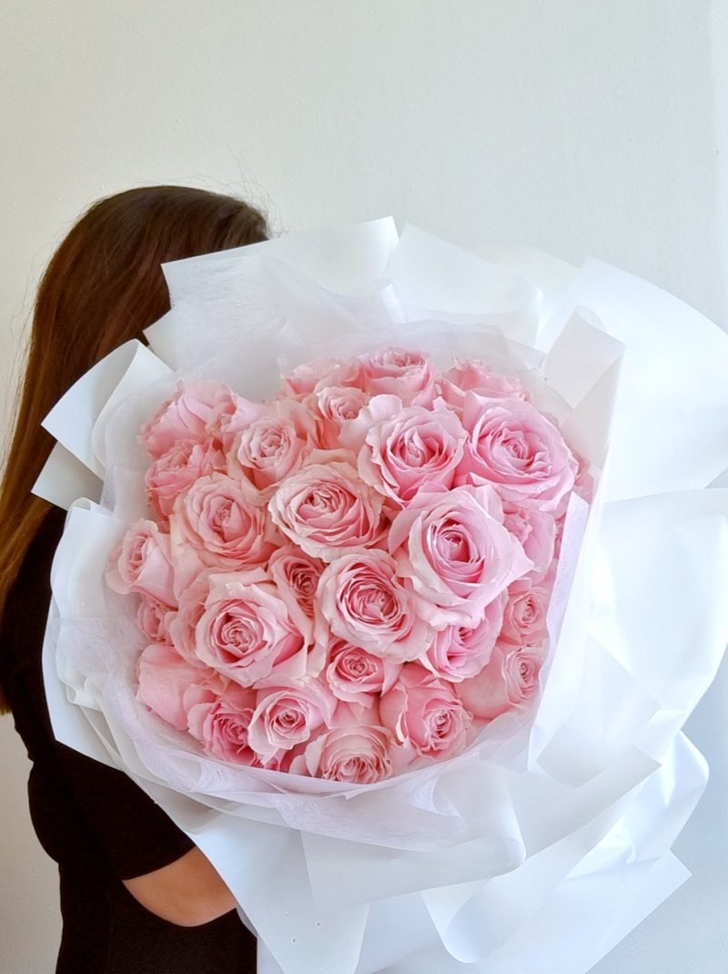 33 Pink Roses Bouquet - Peony Blooms