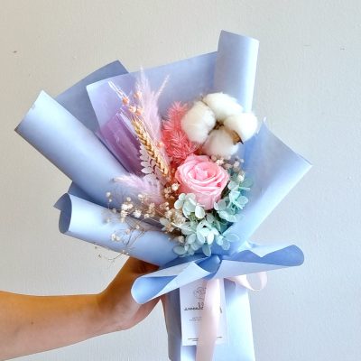 Pettie Tiffany Bouquet