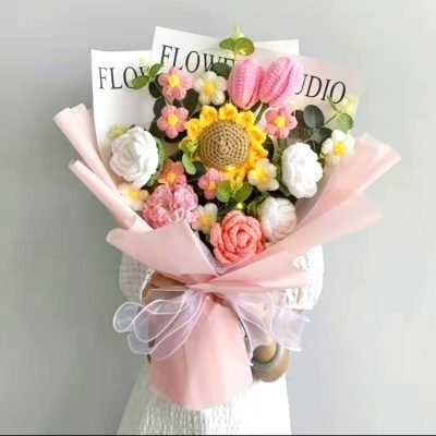 Daphne Crochet Pink Bouquet