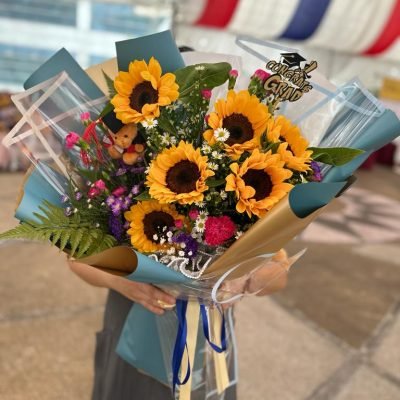 Noah Sunflower Graduation Bouquet