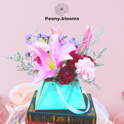 Garden Lily Delight Box