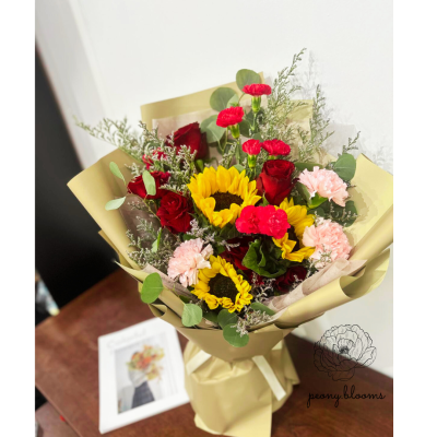 Sunflower Roses Bouquet