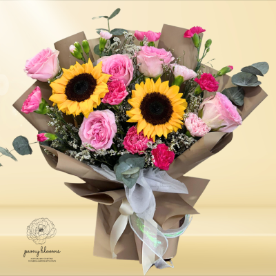 Valeria Sunflower with Light Pink Roses Bouquet