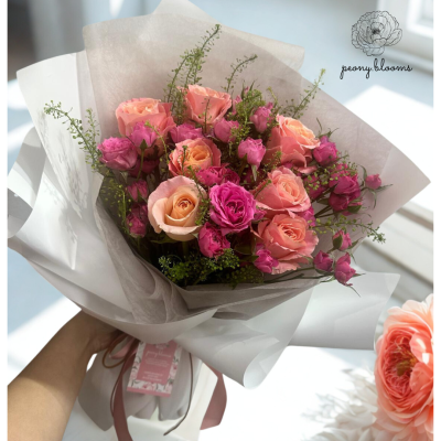 CORAL PARADISE ROSES BOUQUET